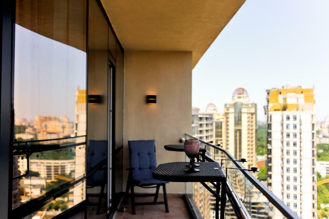 Arcadia Vip Apartments Sea View! Odesa Exterior foto