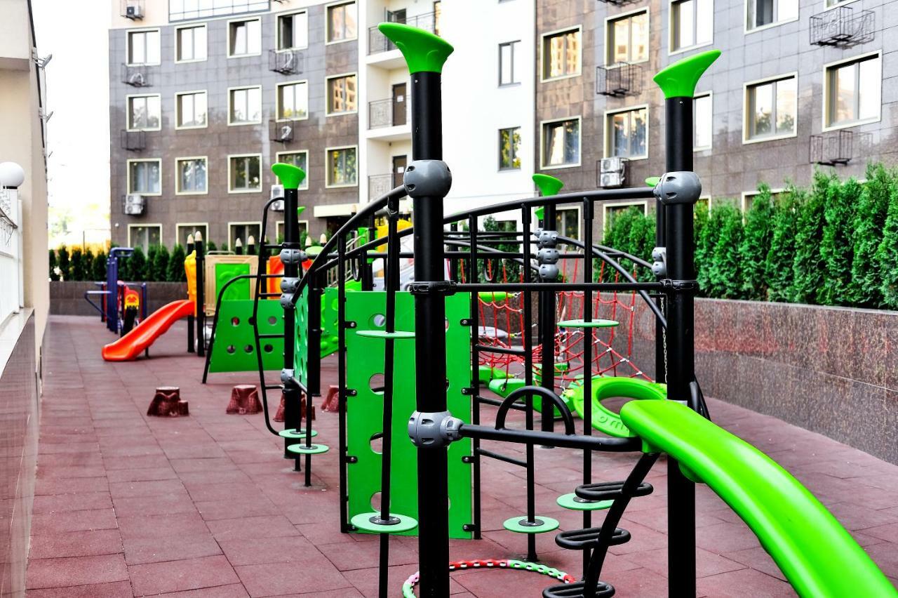 Arcadia Vip Apartments Sea View! Odesa Exterior foto
